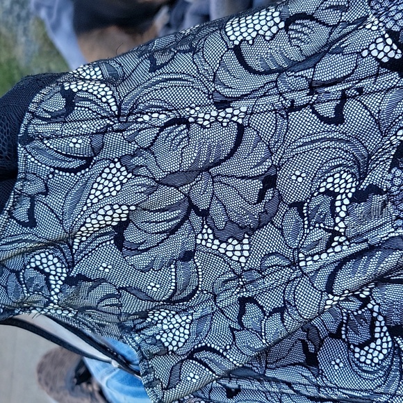 Bustier - Picture 2 of 11